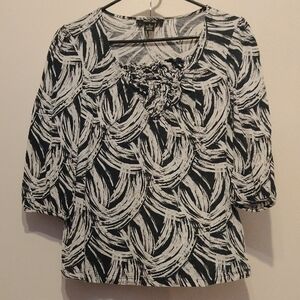 Elegant Black and White Patterned Blouse